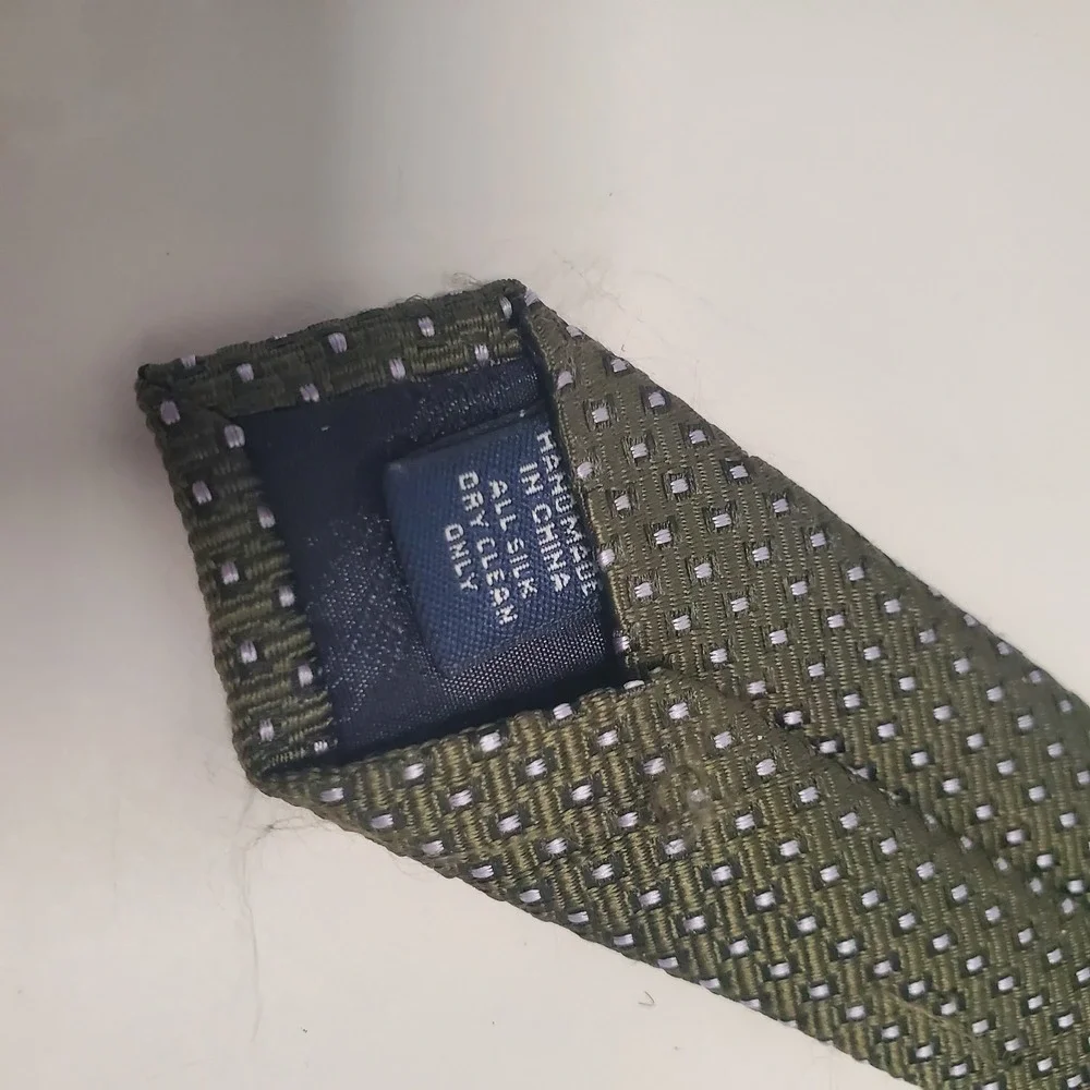 Roundtree & Yorke Tie Mens Olive Green Purple All Silk Geometric